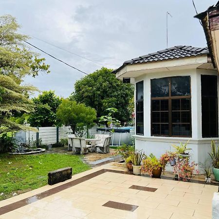 Pulai Field Aa Homestay Kangar Eksteriør bilde
