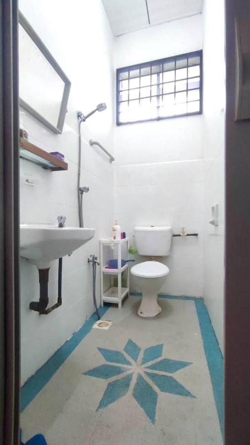 Pulai Field Aa Homestay Kangar Eksteriør bilde
